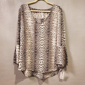 NWT BLACK & WHITE CHEETAH BLOUSE